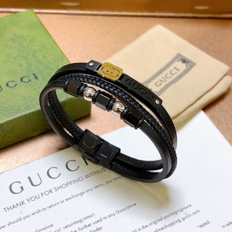 G*u*i bracelets